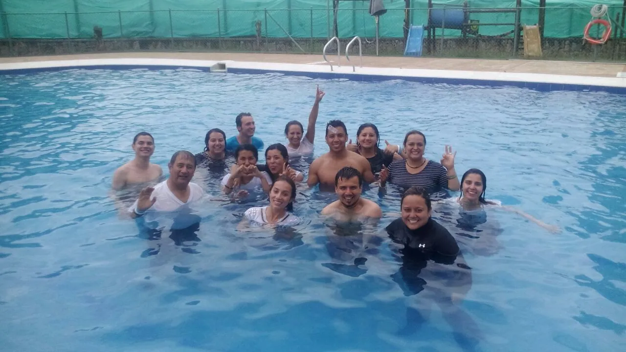 Inmerzion 0 compartiendo en grupo